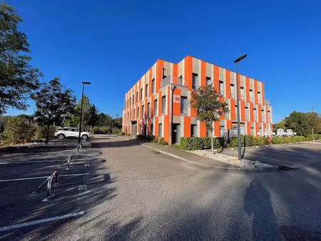 vente locaux professionnels 75 m² à francheville (69340)  250 000 €