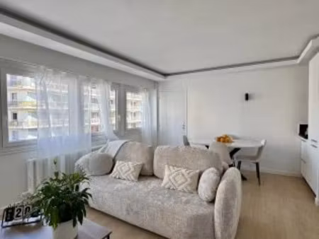 location meublée appartement 5 pièces 75 m² à thonon-les-bains (74200)  3 000 €