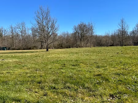 terrain à batir à vendre saint etienne de tulmont 1300 m2