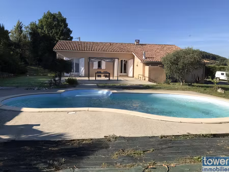 a 10 mm d'agen centre  pavillon de plain-pied de 120m² avec piscine  terrasse 75m²  terrai