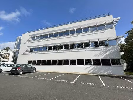 vente/location bureau carquefou 919 m²