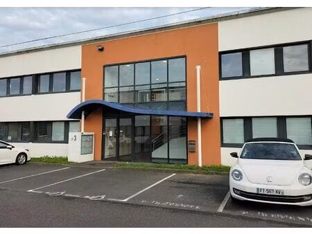 location bureau reze 371 m²