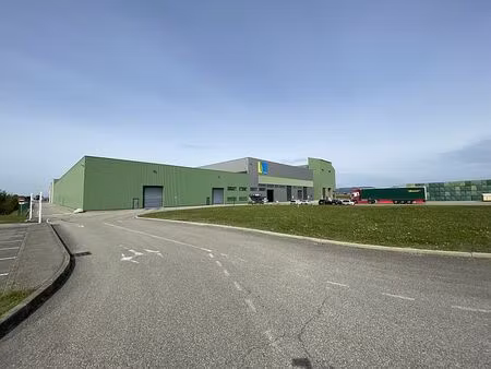 vente entrepôt / local d'activités la cote st andre 23 000 m²