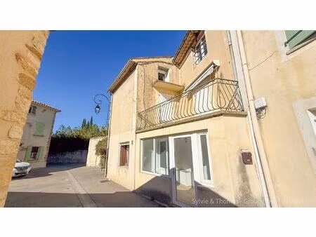 piolenc  centre village  maison de 85m2 avec terrasse et grenier d'environ 56m2...