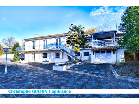 maison à vendre montignac charente 8 pièce(s) 250m2 245 000€