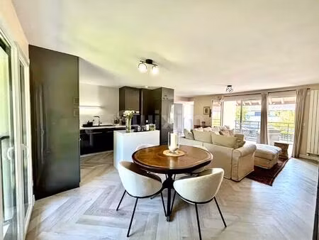 duplex élégant avec terrasse