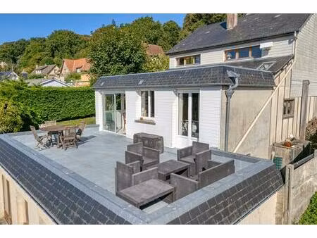 etretat  vue exceptionnelle  quartier calme 6 pièces dont studio   149 m2