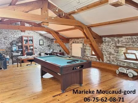 belle maison en pierre de 173 m² 3 chambres jardin garage sur 331m² de terrain 43130