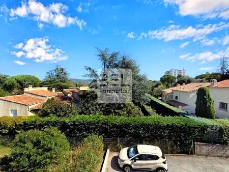 appartement t3 de 76 21 m² à bagnols-sur-cèze