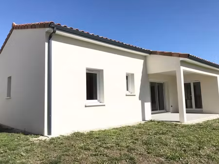 vente maison 4 pièces 95 m² à bassac (16120)  234 000 €