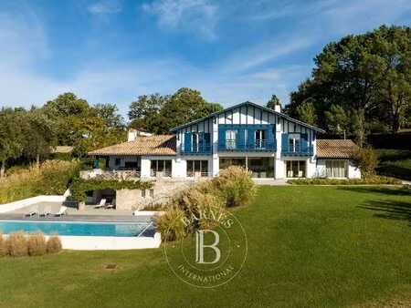 arbonne  magnifique propriete de 480 m²  très belle vue montagnes