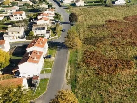 vente terrain à saint-seurin-sur-l'isle (33660) : à vendre / 53098m² saint-seurin-sur-l'is