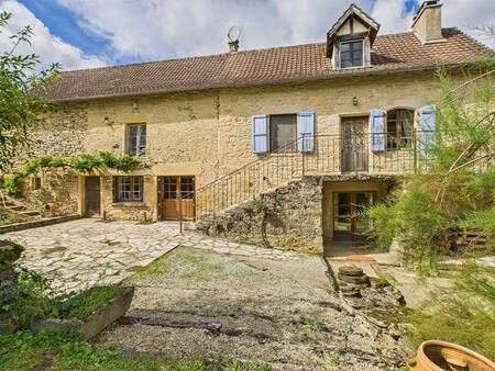 charmante maison en pierre avec 4 chambres  piscine et annexe attenante  près de parisot