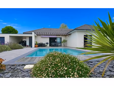 vente maison 5 pièces 136m2 nay 64800 - 439900 € - surface privée