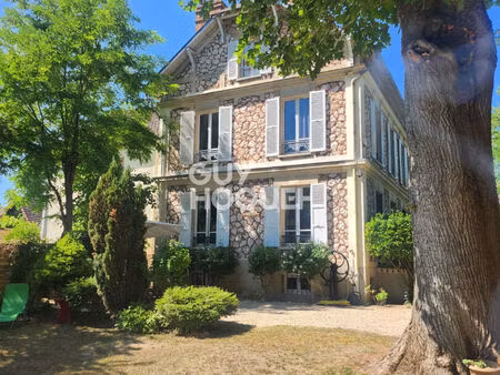 maison de maître à vendre à gouaix - charme et tranquillité