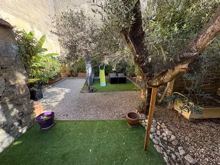 rauzan - immeuble mixte  local commercial et logement