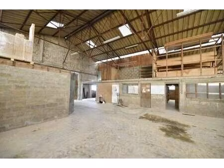 location bureaux et commerces à la selle-la-forge (61100) : à louer / 650m² la selle-la-fo