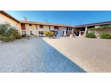 vente ferme 5 pièces 234 m² à chatillon-sur-chalaronne (01400)  510 000 €