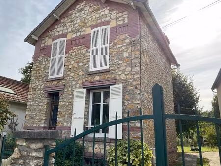 deux maisons sur un même terrain - commune de montlignon