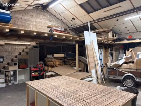 location local artisanal/commercial