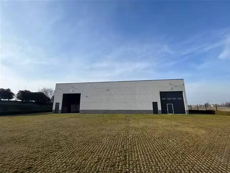 magazijn + kantoor op zichtlocatie langs e17
