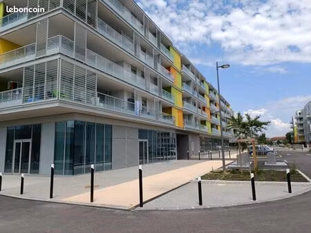 parking 15 m² saint genis pouilly