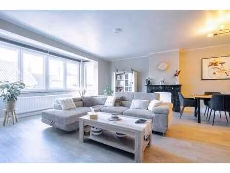 appartement 2 chambres avec terrasse centre visé