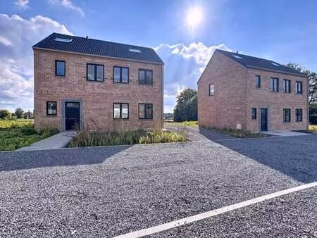 maisons neuves 4ch + 2 sdb à emines