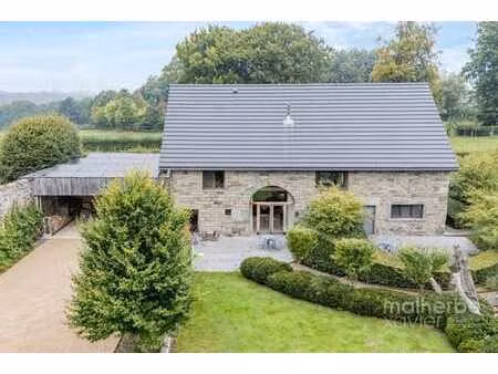 ferme d’exception rénovée avec gîte et piscine naturelle