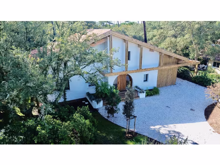 villa contemporaine avec piscine à seignosse