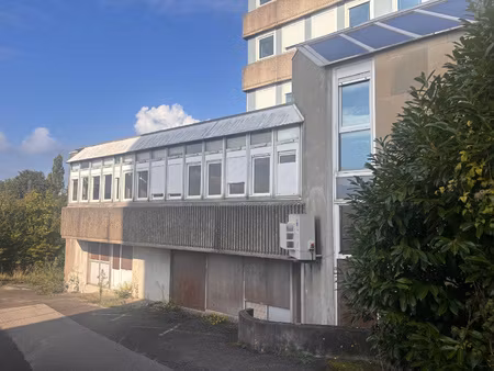 à vendre local commercial brut 24 m2 avec stationnement