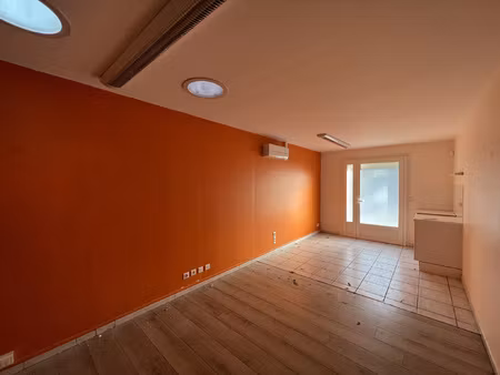 local professionnel 70m2