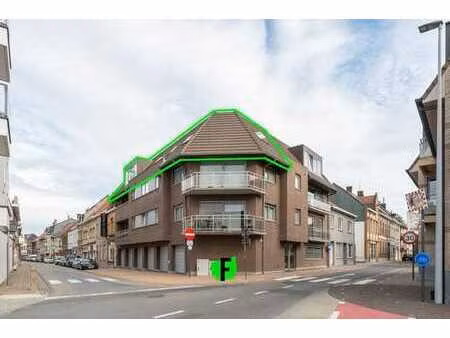 appartement spacieux avec 3 chambres au centre de meulebeke
