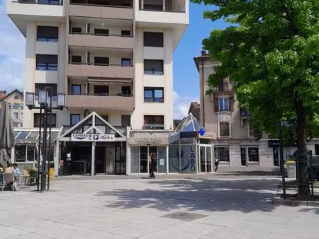 local commercial à vendre