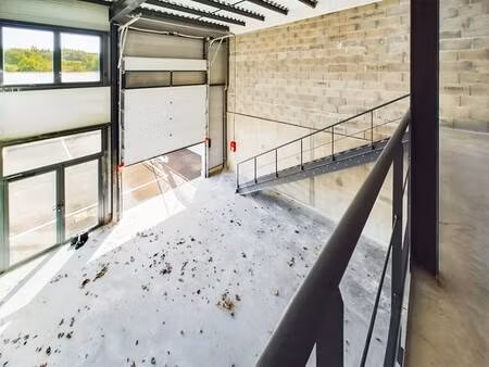 local d'activités à vendre