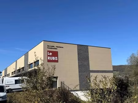 local d'activités à vendre