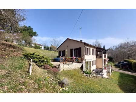 maison château l'evêque 130 m2 avec garage et jardin