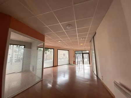 vente locaux professionnels à saint-dizier (52100)  300 000 €