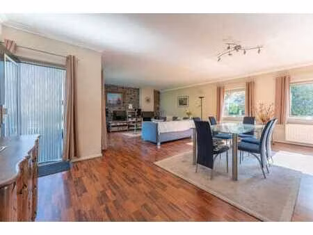 proche du lac de genval - lumineux appart 2ch - 110m²