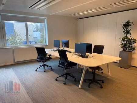 536 m² de bureaux prêts à l'emploi à groot-bijgaarden