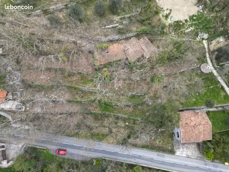 terrain 2 025 m² tourrette levens