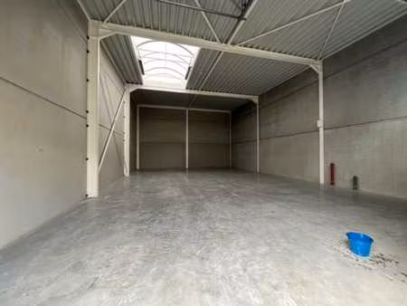 a louer unité pme 180 m² dans le nouveau zoning de saintes