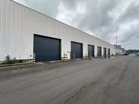 entrepôt de 2900m²