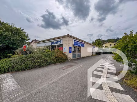 local commercial de 300 m² /emplacement stratégique avec forte visibilité à auch