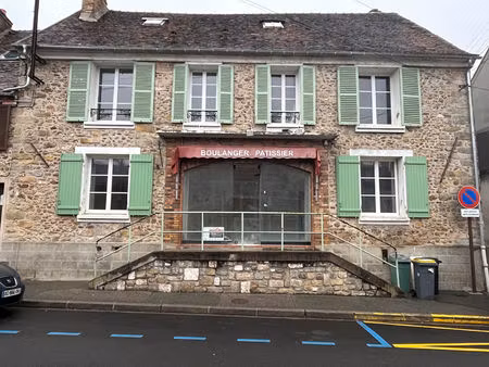local commercial le chatelet en brie 92 50 m2