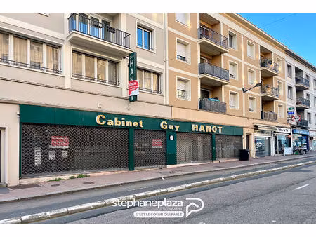 local commercial rouen 162.47 m²