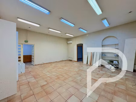 à louer local commercial 120 m² à sète (34200) rez-de-chaussée