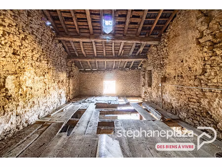 grange à rénover sur villereversure 100 m²