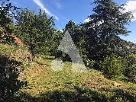 terrain viabilisé dans quartier résidentiel