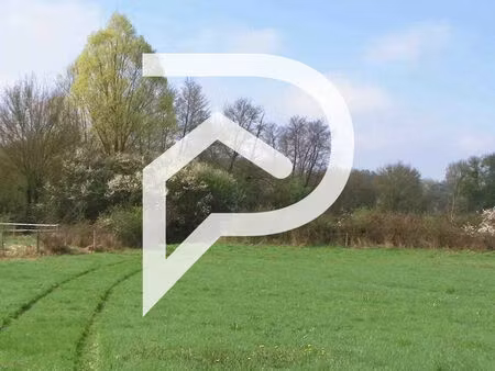 a vendre terrain de 877 m2 viabilisé à saulnières 28500